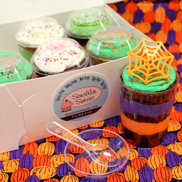 6 Halloween Cupcake Cups (SHIP)