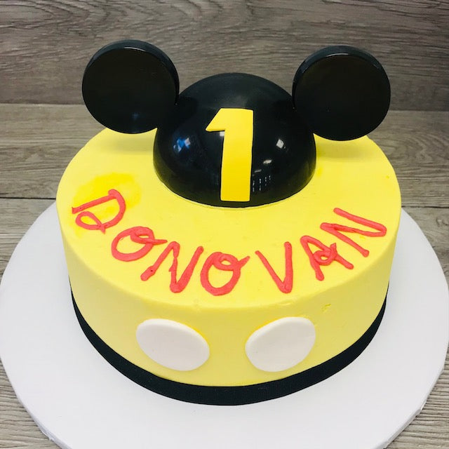 Mickey Mouse hat cake